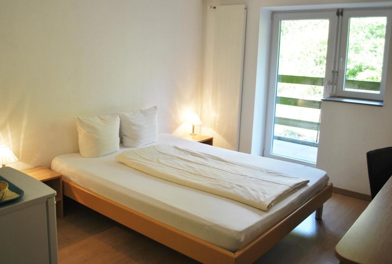 Business Hotel Riverside Duggingen Esterno foto